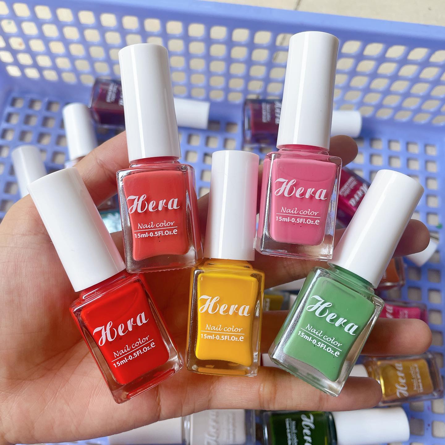 Lilian Beauty xả kho nghỉ Tết, Sơn Thường giá siêu mềm. Kho còn vài set 20 chai xả hết cuối năm. Liên hệ Lilian Beauty ngay nhé.
