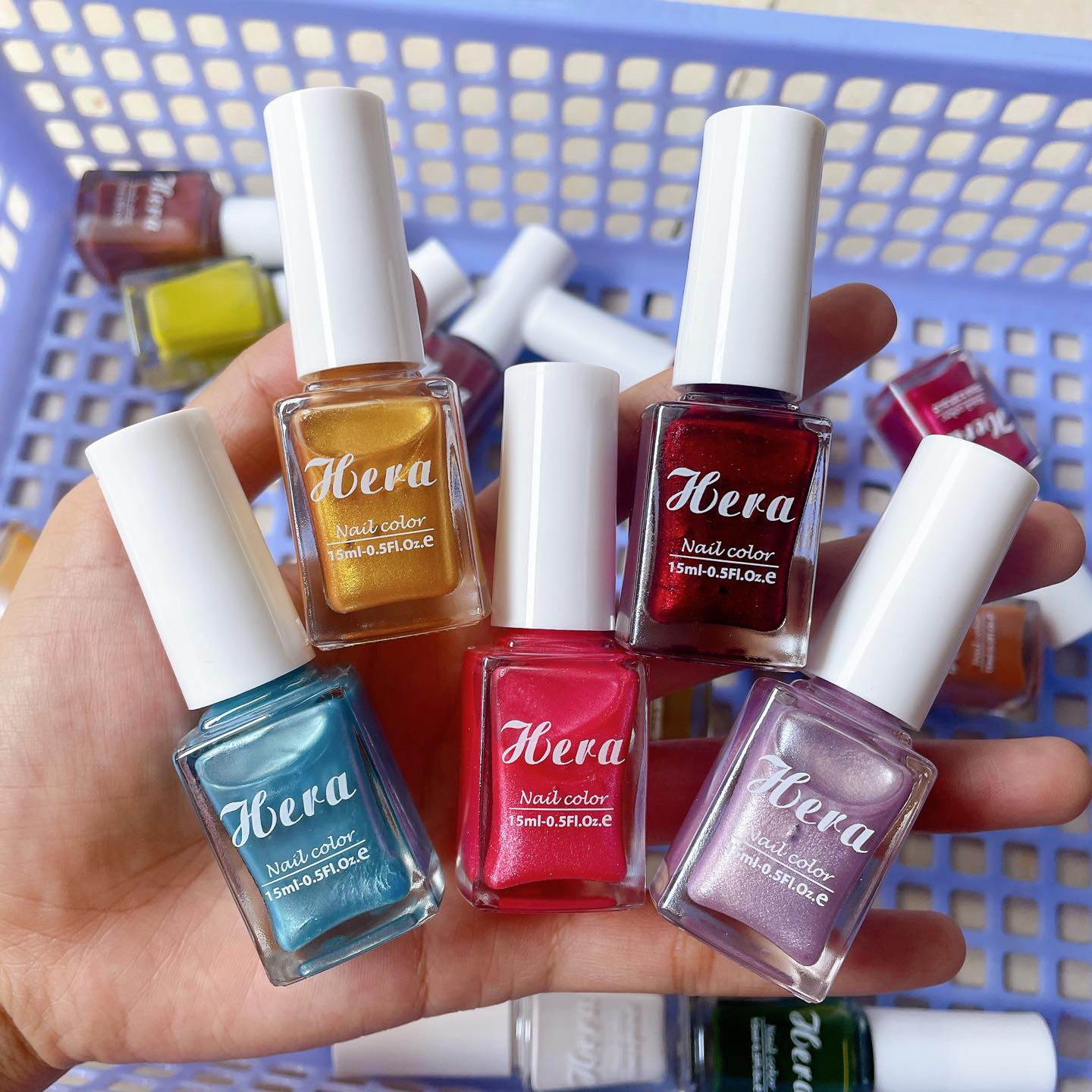 Lilian Beauty xả kho nghỉ Tết, Sơn Thường giá siêu mềm. Kho còn vài set 20 chai xả hết cuối năm. Liên hệ Lilian Beauty ngay nhé.