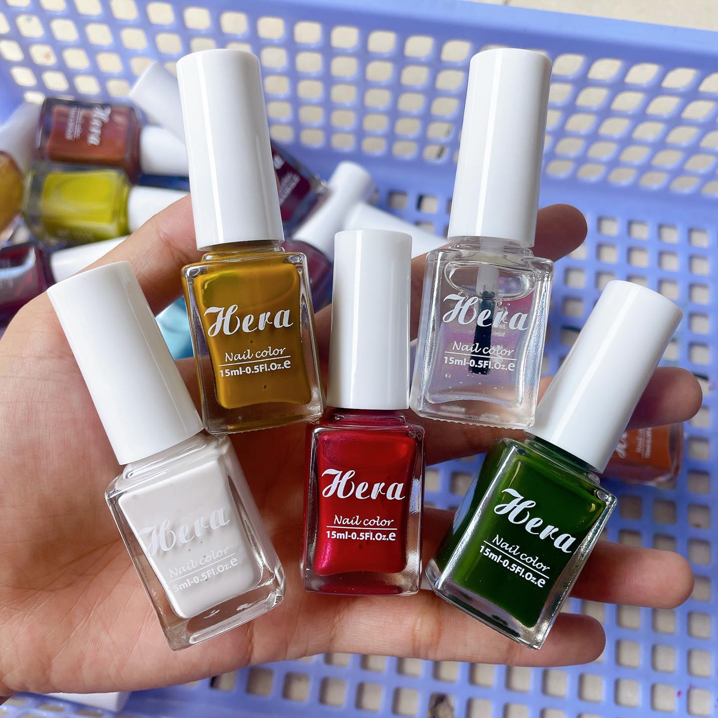 Lilian Beauty xả kho nghỉ Tết, Sơn Thường giá siêu mềm. Kho còn vài set 20 chai xả hết cuối năm. Liên hệ Lilian Beauty ngay nhé.