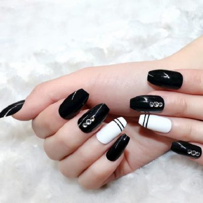 Mẫu nail màu đen Mẫu nail màu đen
